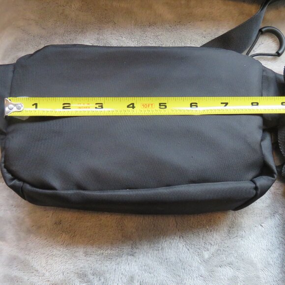 Wild Fable Black 1/2 Moon Shape Zip Top Adjustable Fanny Pack Belt Shoulder Bag - Picture 14 of 16